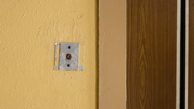 Провалилось дно кабины: в Киеве в результате аварии лифта погиб мужчина