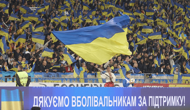 Слава Україні та Героям слава – УАФ затвердила футбольний статус гасел