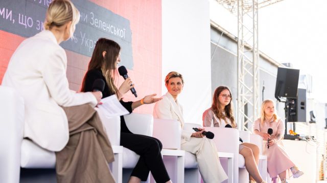 У Києві нагородили фіналісток загальнонаціонального конкурсу есе Наука – це вона