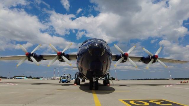 В аэропорту Борисполь в самолете обнаружили 400 воздушных винтов