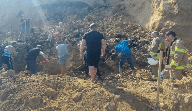 зсув ґрунту на пляжі на одещині