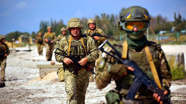військові навчання
