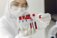 Перша смерть від штаму Дельта плюс та вакцинація дітей: Covid-новини 24 червня Перша смерть від штаму Дельта плюс та вакцинація дітей: Covid-новини 24 червня