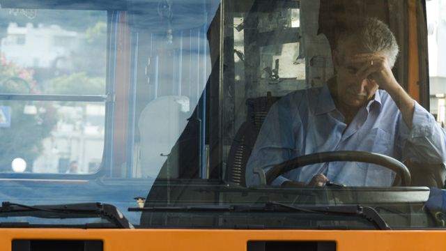 Попросили вдягнути маску: в Італії чоловік влаштував різанину в автобусі