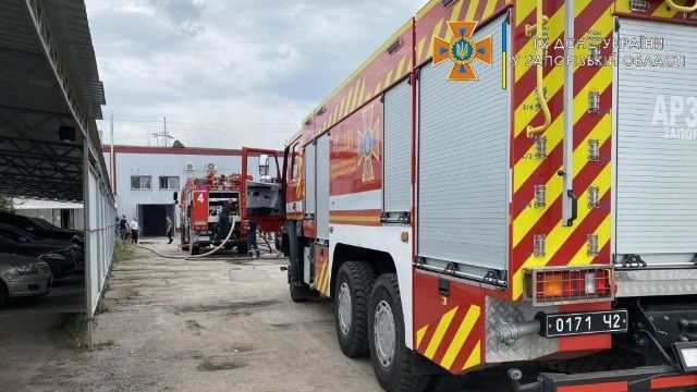 Пожежа у Запоріжжі на приватному підприємстві: подробиці пожежі