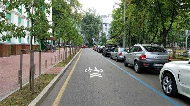 дорога для велосипедів та мотоциклів