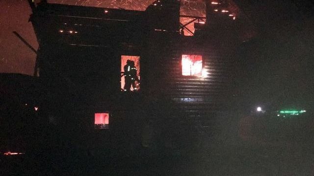 Пожежа на Закарпатті на базі відпочинку: подробиці пожежі