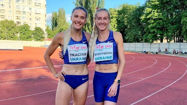 Вікторія Ткачук та Анна Рижикова