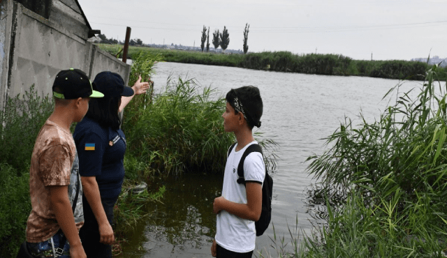 Новости Николаева: трое подростков спасли женщину на воде, которая едва не утонула (ФОТО, ВИДЕО)
