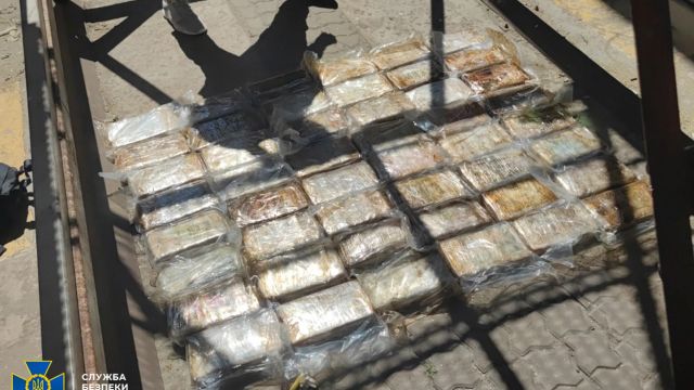 СБУ остановила контрабанду наркотиков крупнейшей преступной группировки — ФОТО