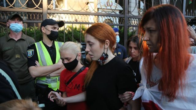 Смерть Шишова – проти його дівчини у Білорусі відкрили справу