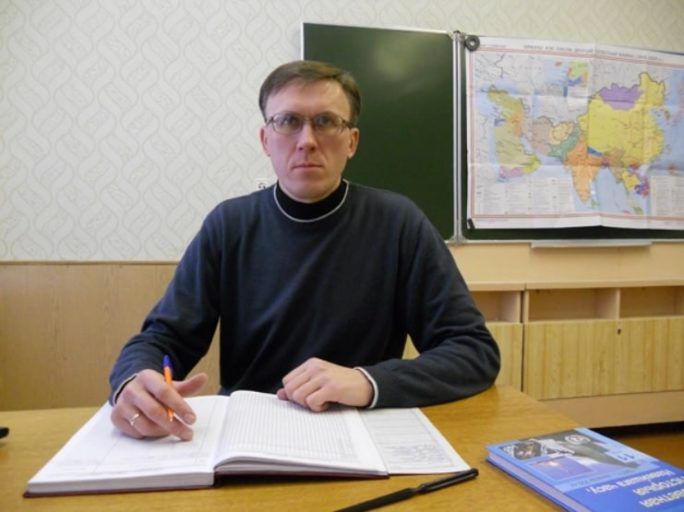 В Беларуси школьного учителя осудили на полтора года колонии за видео с логотипом NEXTA Фото 1 В Беларуси школьного учителя осудили на полтора года колонии за видео с логотипом NEXTA Фото 1