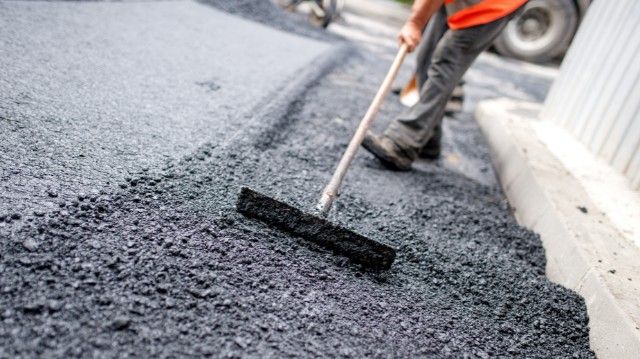 За рік в Україні відремонтували близько п’яти тисяч кілометрів доріг – Укравтодор