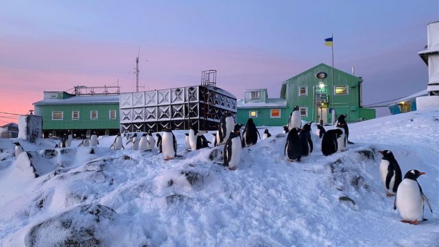 На станції Академік Вернадський встановили обладнання для переробки пластику