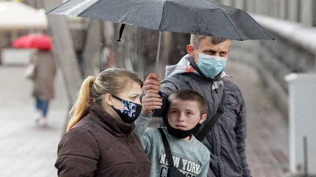 Плюсова температура та дощ: погода в Україні 11 грудня