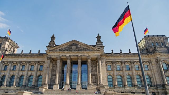 ФРН не дозволила Іспанії передати танки Україні: ЗМІ написали чому