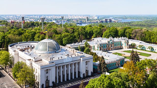 Отрыв между лидерами – в пределах погрешности: опубликован новый рейтинг партий