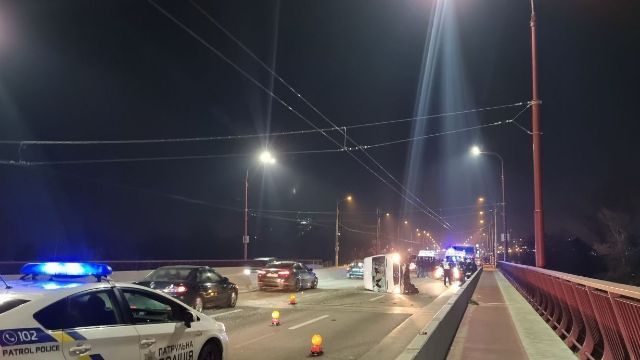 ДТП в Днепре: подробности аварии на Центральном мосту
