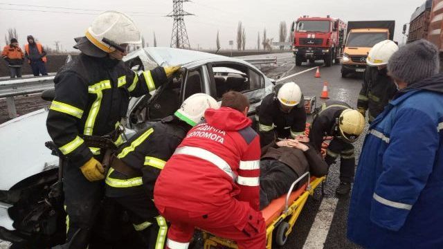 ДТП у Дніпропетровській області: подробиці автокатастрофи на трасі М-30