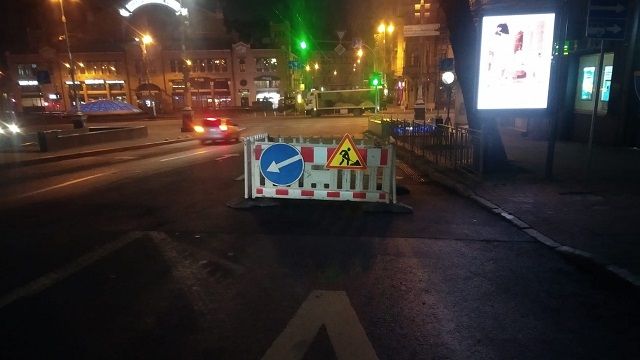На бульваре Шевченко провалился асфальт: образовались пробки
