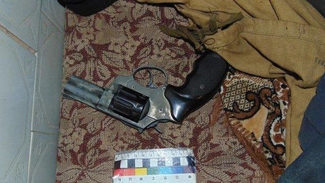 Через раптову неприязнь: у Черкаській області чоловік вистрілив дружині в око Стрілянина в Черкаській області