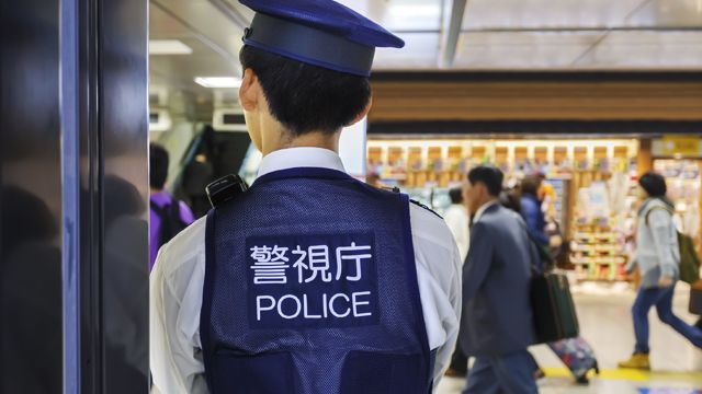 В Японії озброєний чоловік напав на корейський ресторан і взяв у заручники його власника