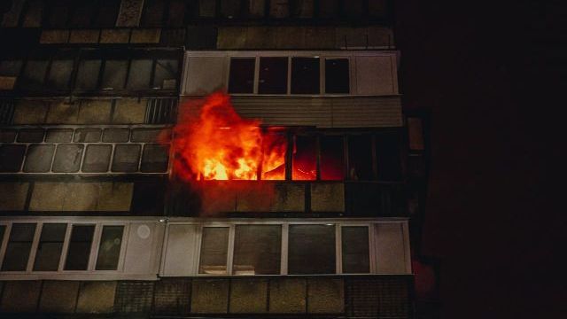 Пожежа у Києві: подробиці пожежі у Деснянському районі