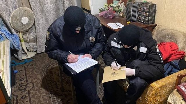 У Києві п'яна матір поранила 4-річного сина ножем