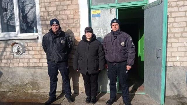 В Приморске двое полицейских спасли 9-месячного малыша от гибели в пожаре Фото 2 Пожежа у Приморську: подробиці пожежі на вулиці Вересневій Фото 2