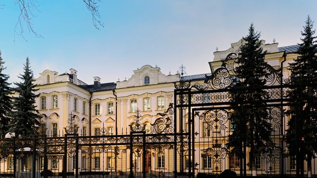 Переместили на другую стоянку: Верховный суд опроверг угон 68 автомобилей