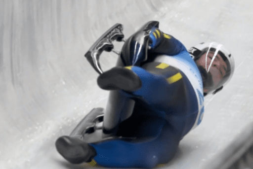 Олимпиада-2022: один украинский саночник вылетел, второй – перевернулся во время заезда