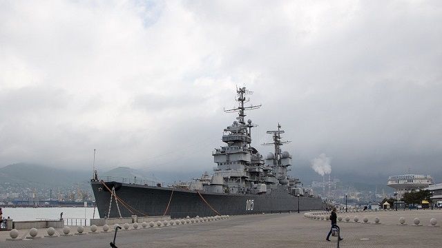 В Черном море корабль РФ сбил свой военный самолет