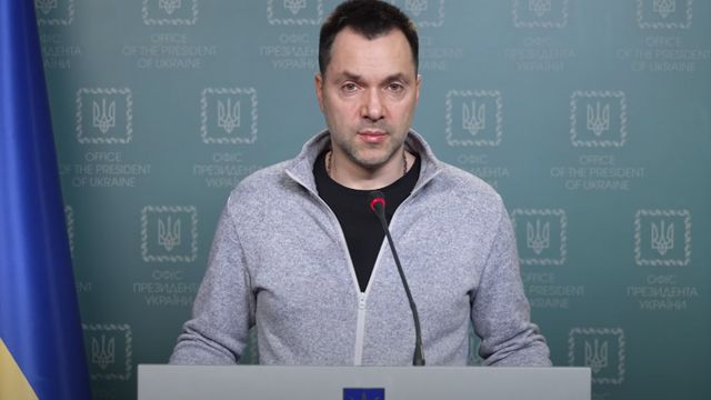 22 особи двохсотих, може більше: Арестович про отруєння окупантів під Запоріжжям