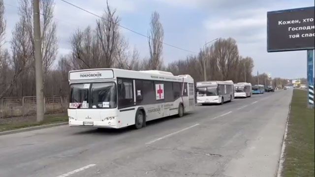 Из Запорожья в Бердянск отправилась эвакуационная колонна автобусов и бензовозов
