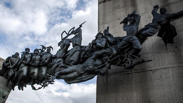 Як нацисти у 1943: РФ обстріляла гору під Ізюмом, зруйновано меморіал Другої світової