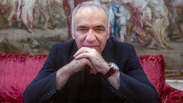 Каспаров назвав жалюгідними дії Білого дому, де відмовились про слова Байдена про зміну влади в РФ