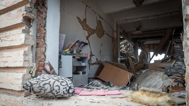 Выносят чайники, ковры и еду: как оккупанты мародерят в Черниговской области