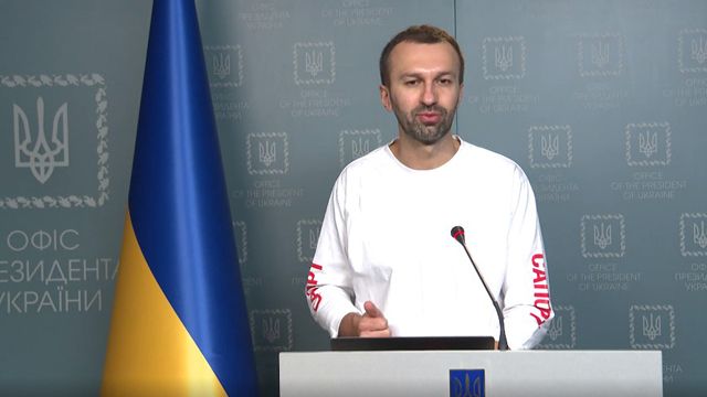 Подделка логотипов ВВС и фейки о крейсере: Лещенко рассказал, к чему прибегла Россия 15 апреля