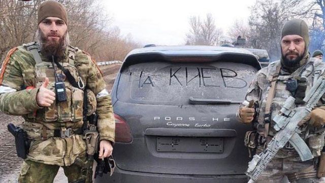 Сколько российских генералов уже ликвидированы на войне в Украине и что о них известно Фото 1 Магомед Тушаєв (зліва)