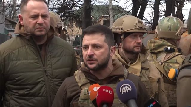Зеленський відвідав Бучу після її визволення від російської окупації
