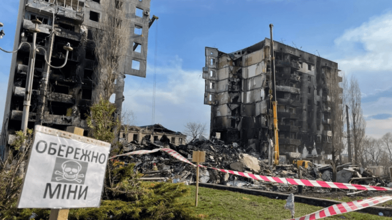 Ситуація у Бородянці: з-під завалів трьох будинків дістали 26 загиблих