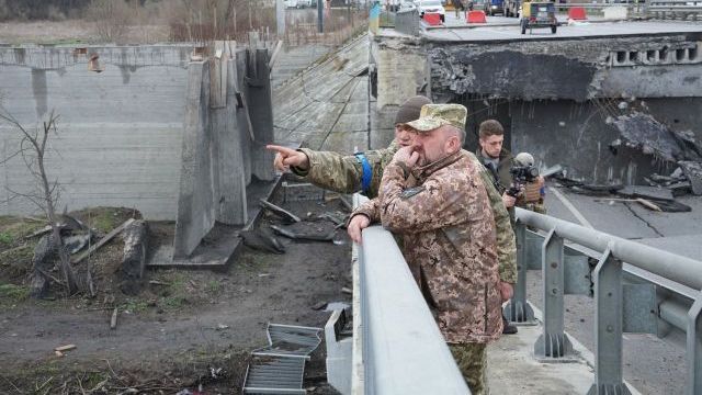 Тимчасовий міст в Ірпені відкриється у неділю, а на Житомирській трасі через 7-10 днів