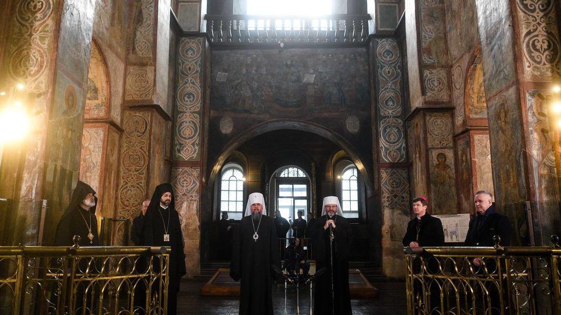 В Софии Киевской представители разных церквей помолились за мир в Украине
