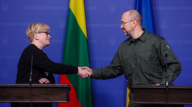 Шмигаль та Шимоніте обговорили посилення санкції проти Росії