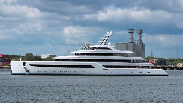 Супер'яхта Dilbar