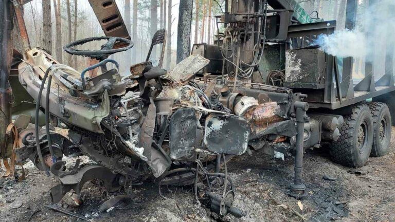 В Киевской области двое лесоводов подорвались на мине — один из них погиб