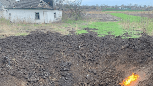 “Демілітаризують” городи: у селі на Дніпропетровщині окупанти поцілили у газову трубу