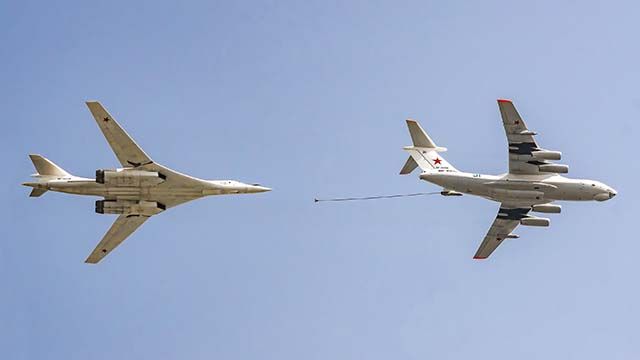 російський бомбардувальник ту 160