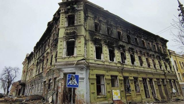 Маріуполь: окупанти готують так званий парад у місті на 9 травня