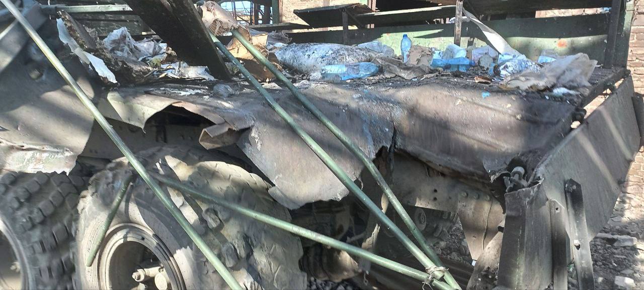 Рашисти обстріляли евакуаційний автомобіль на Азовсталі, є загиблий та поранені Фото 1 Рашисти обстріляли евакуаційний автомобіль на Азовсталі, є загиблий та поранені Фото 1